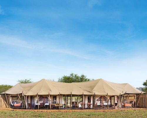 Nyaruswiga-Family-Tent-Pano